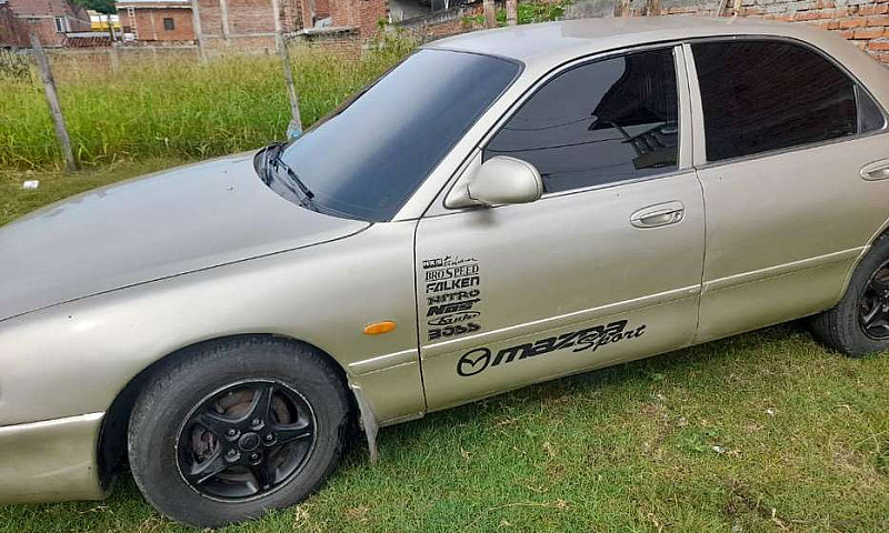 Mazda Matsuri Modelo...