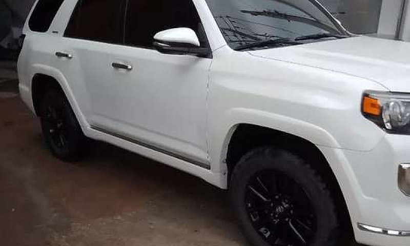 Toyota 4 Runner 2015...