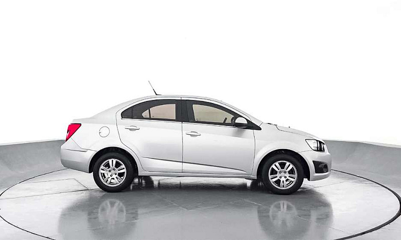 Chevrolet Sonic Lt -...