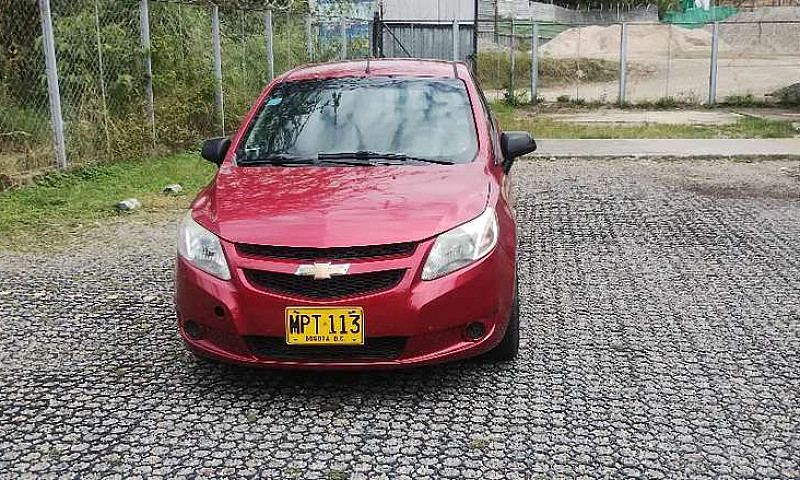 Vendo Automóvil Chev...