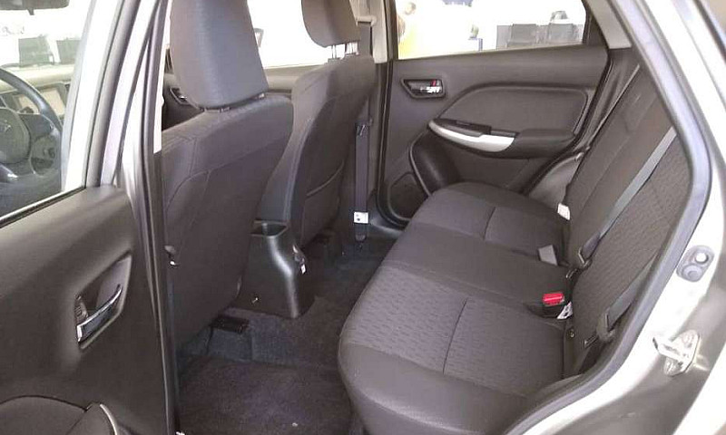 Suzuki Baleno Cross ...