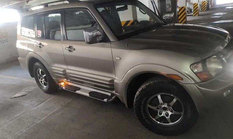 Mitsubishi Montero M...