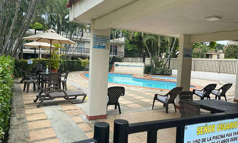 Casa Conjunto Reside...