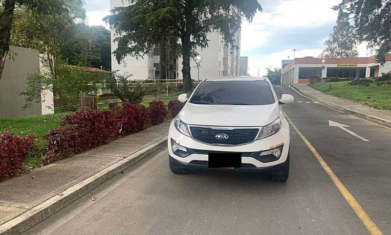Kia Sportage Revolut...