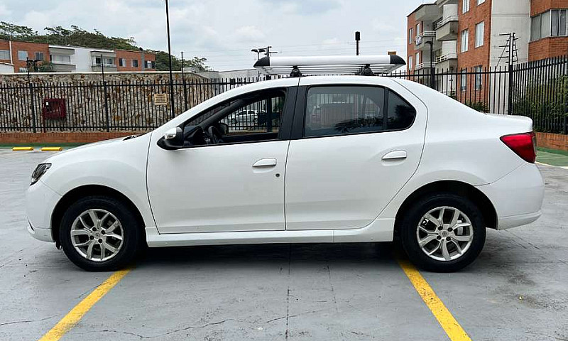 Renault Logan Privil...