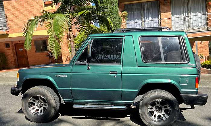 Mitsubishi  Montero ...