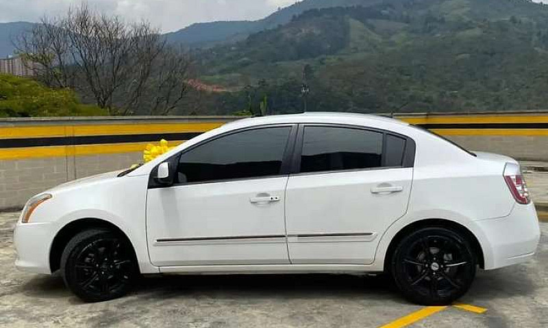 Vendo Hermoso Nissan...