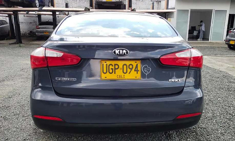 Kia Cerato Pro 2015 ...