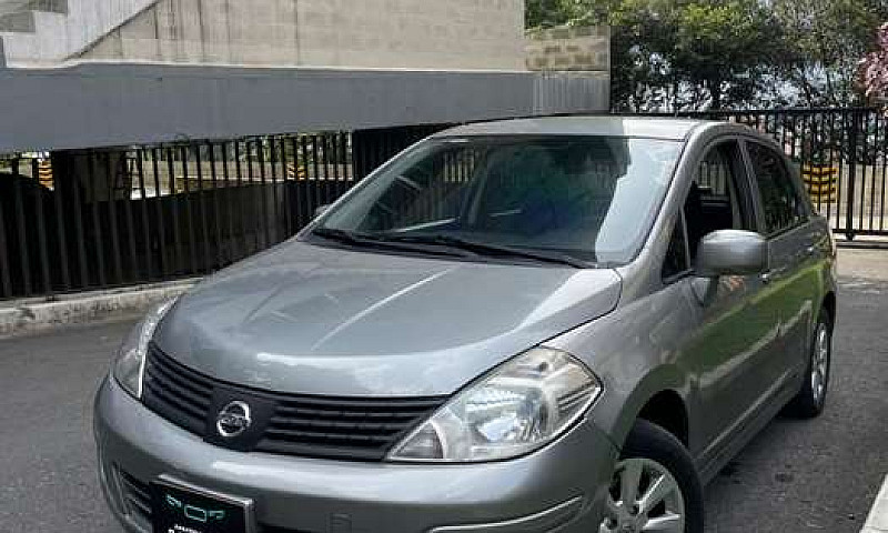 Nissan Tiida Sedan A...