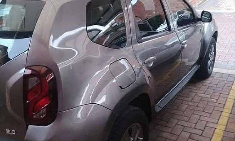 Vendo Renault Duster...