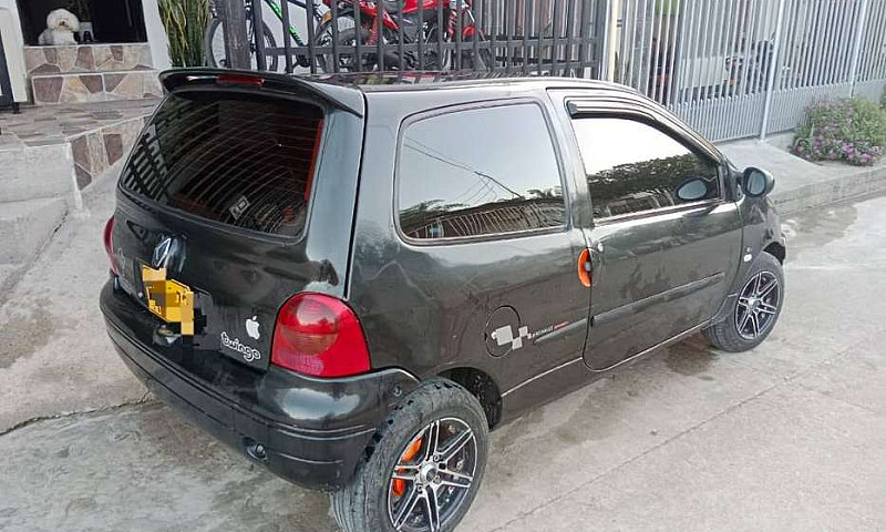 Vendo Twingo 2010...