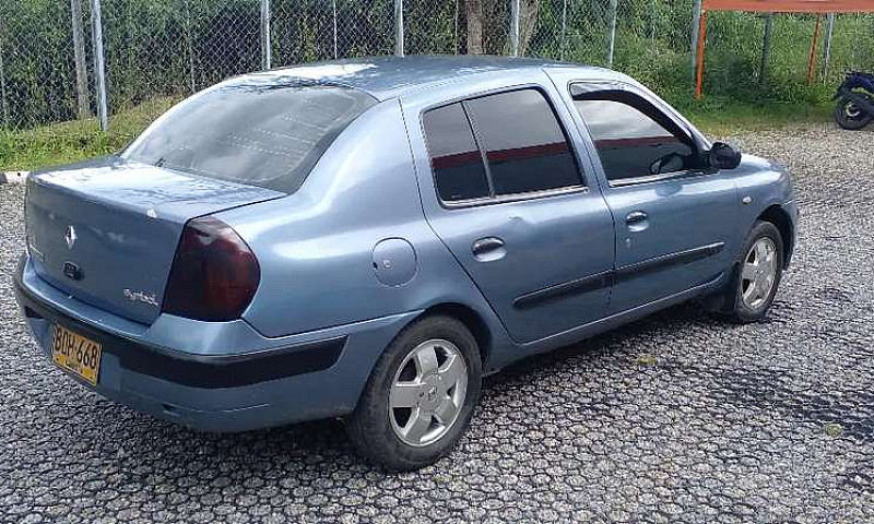 Vendo Renault Symbol...
