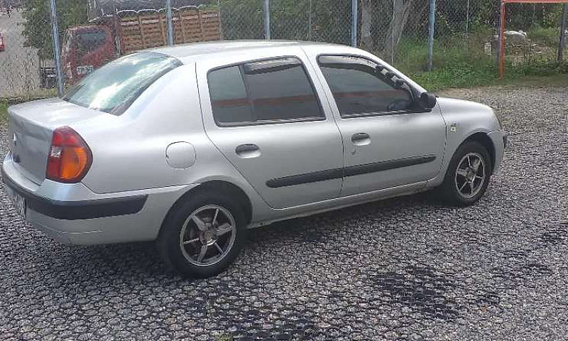 Vendo Renault Symbol...