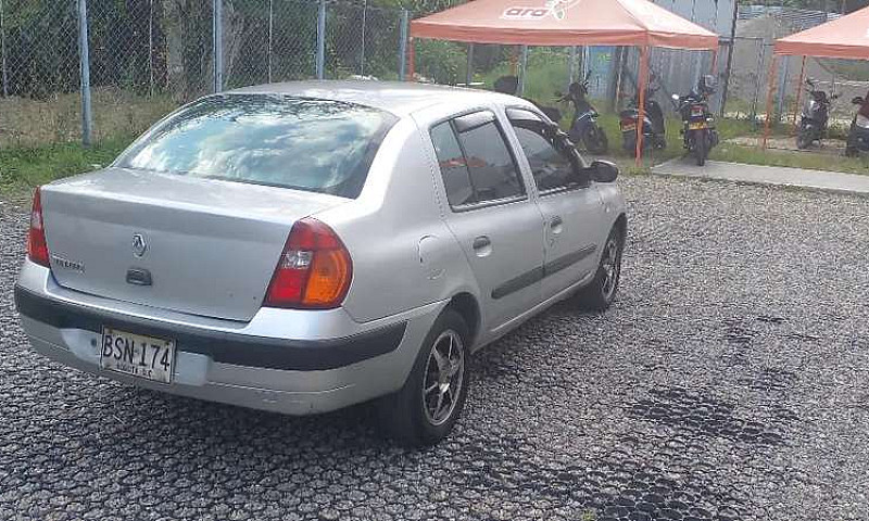 Vendo Renault Symbol...