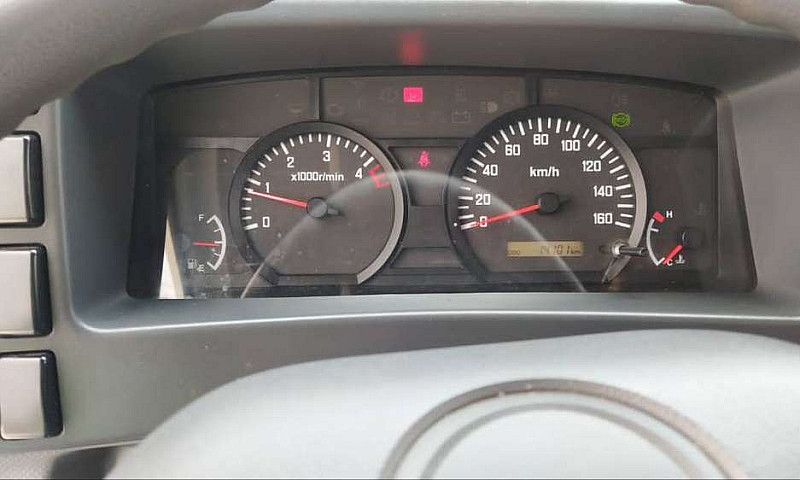 Camion Nhr...