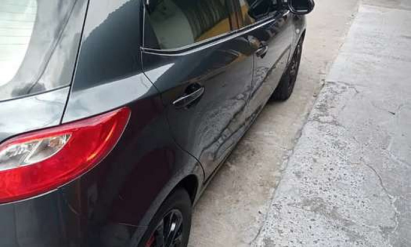 Mazda 2, Mod 2011...