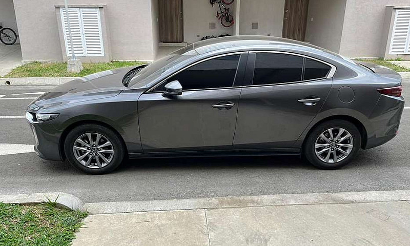 Mazda 3 Sedan, Poco ...