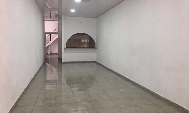Arriendo Casa Con Lo...