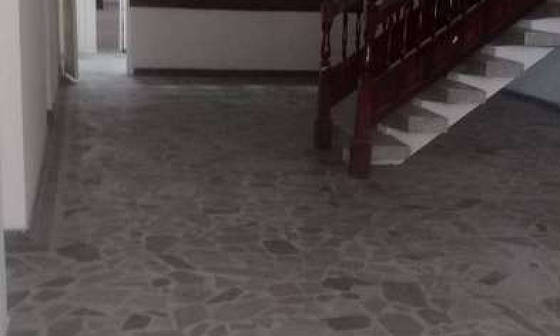 Arriendo Casa Con Bo...