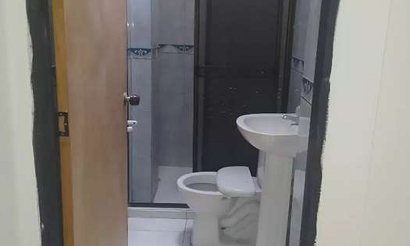 Se Alquila Habitació...