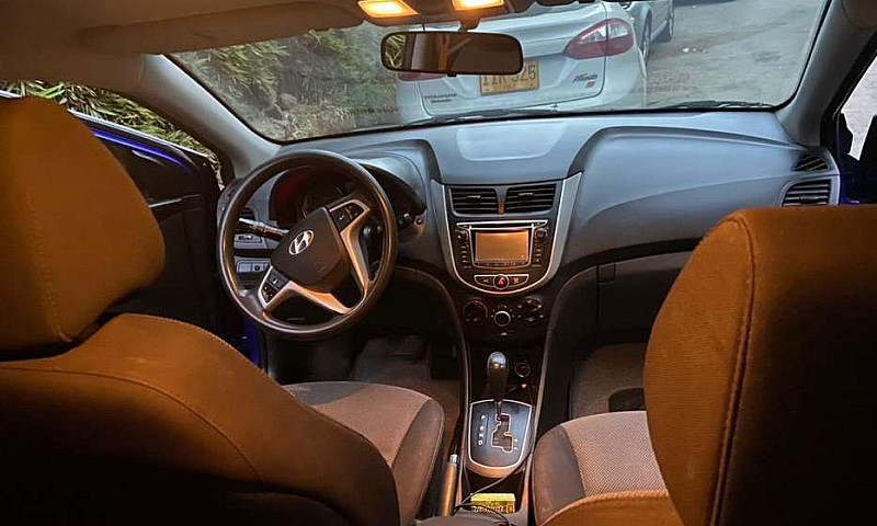 Hyundai Accent 1.6Lt...