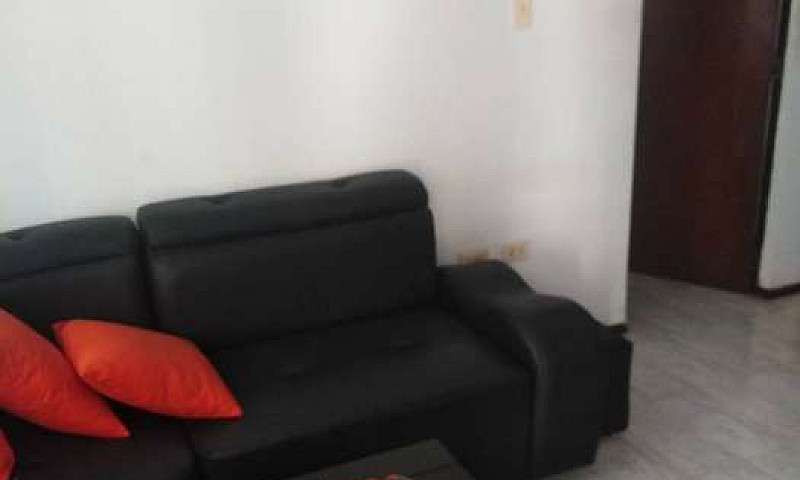 Se Alquila Habitació...