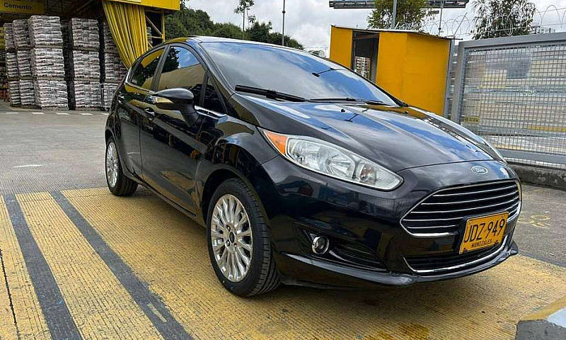 Vendo Ford Fiesta Ti...