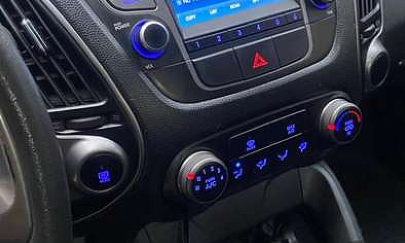 Camioneta Tucson Ix3...