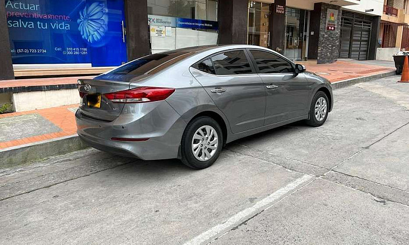 Hyundai Elantra 2017...