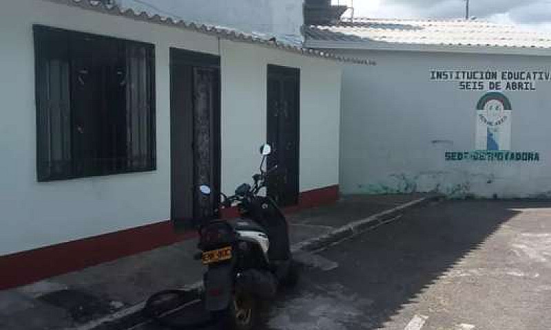 Arriendo Alcoba Puer...