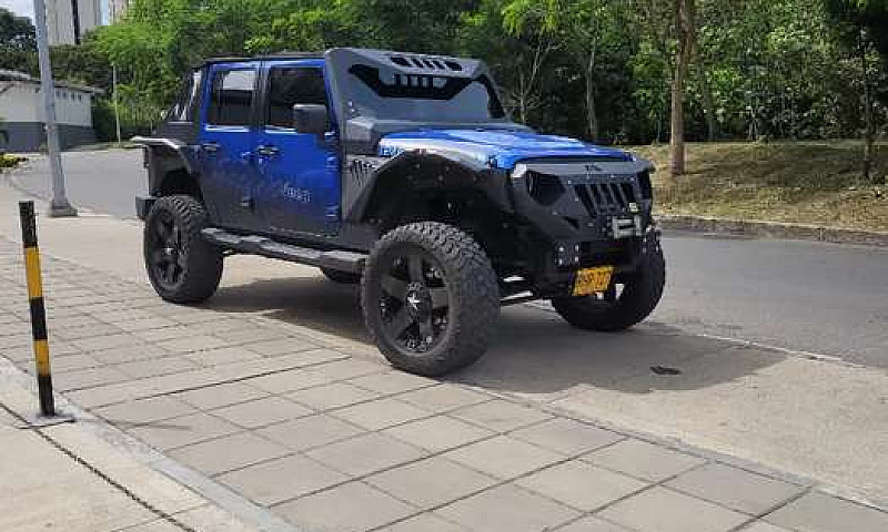 Vendo Jeep Wrangler...