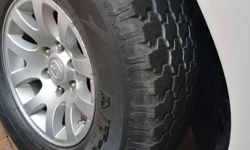 Vendo Camioneta Mazd...
