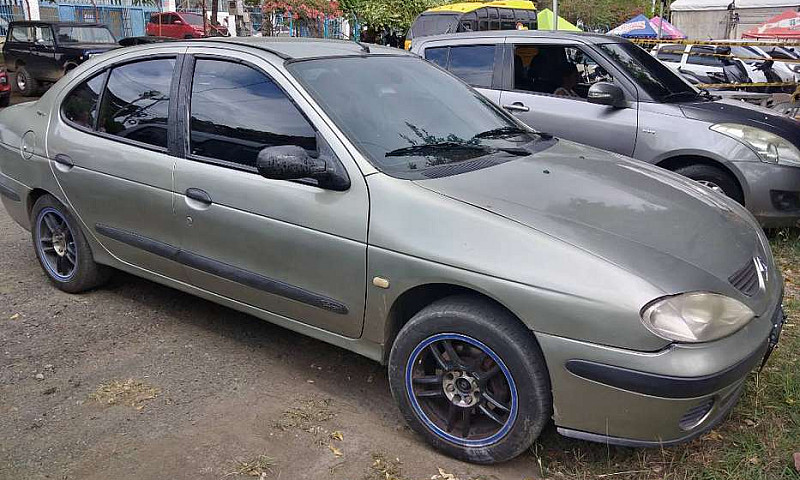 Vendo Renault Megane...