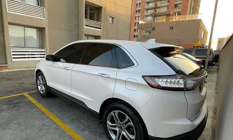 Ford Edge Titanium...