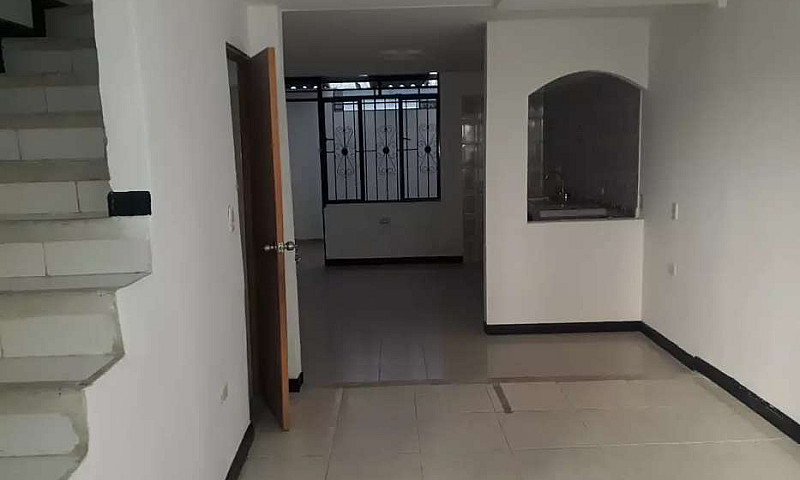 Se Vende Casa...