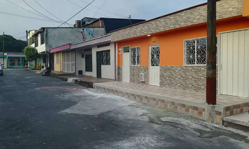 Se Vende Casa...