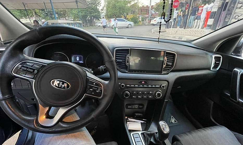 Kia Sportagate New L...
