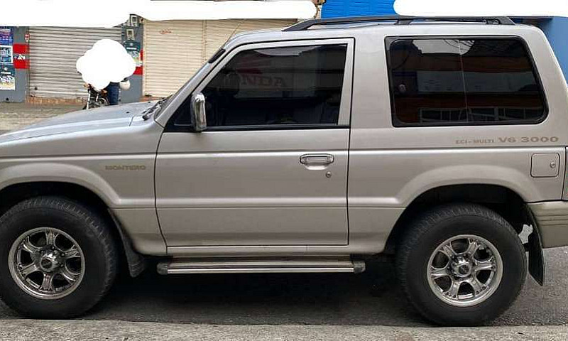 Montero Pajero V6 30...