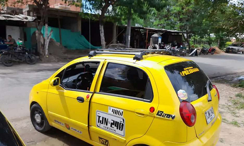 Vendo Taxi Spark...