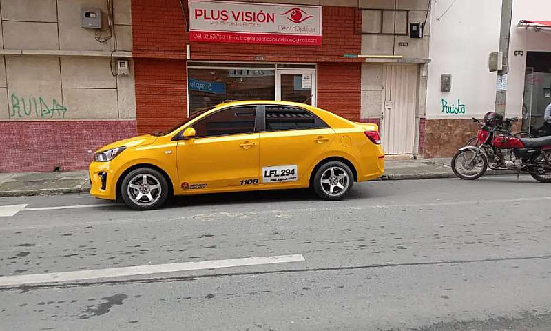 Hermoso Taxi Kia Sep...