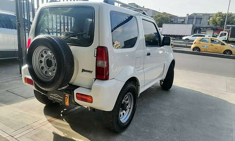 Vendo Suzuki Jimny M...