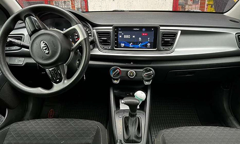 Kia Rio Vibrant 1.4 ...