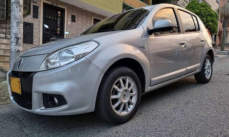 Renault Sandero Dyna...