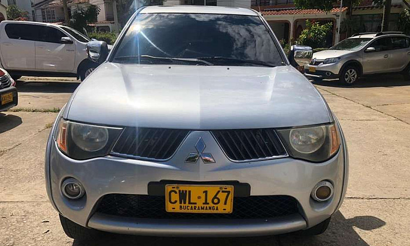 Mitsubishi Sportero ...