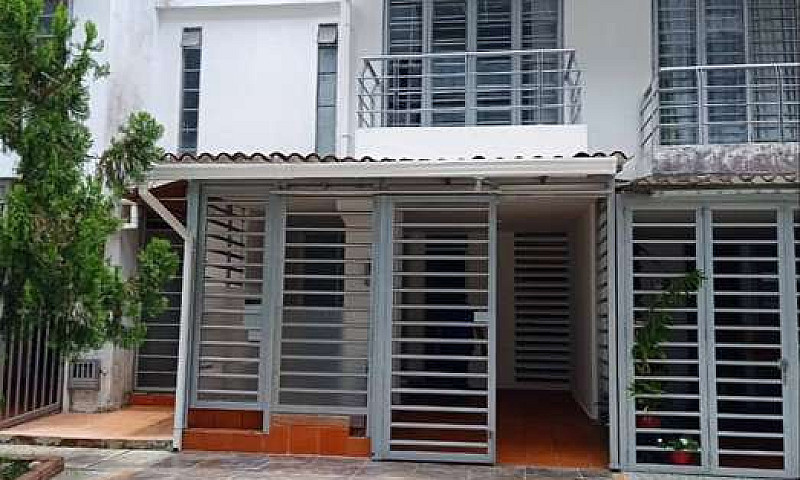 Arriendo Casa En Bos...