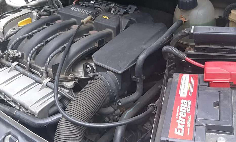 Vendo Renault Clio T...