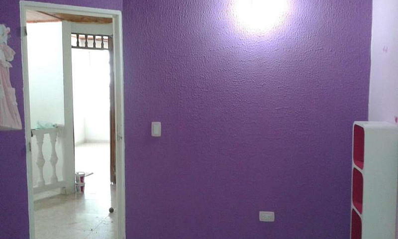 Casa De 2 Pisos, B. ...