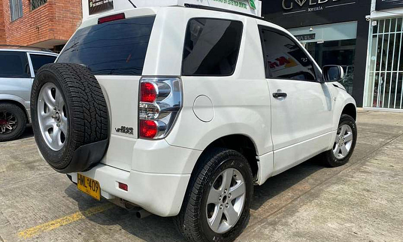 Suzuki Grand Vitara ...