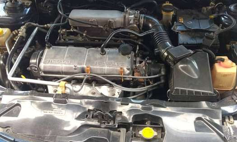 Vendo Carro Mazda...
