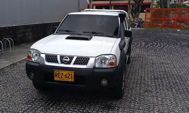 Vendo Nissan Frontie...